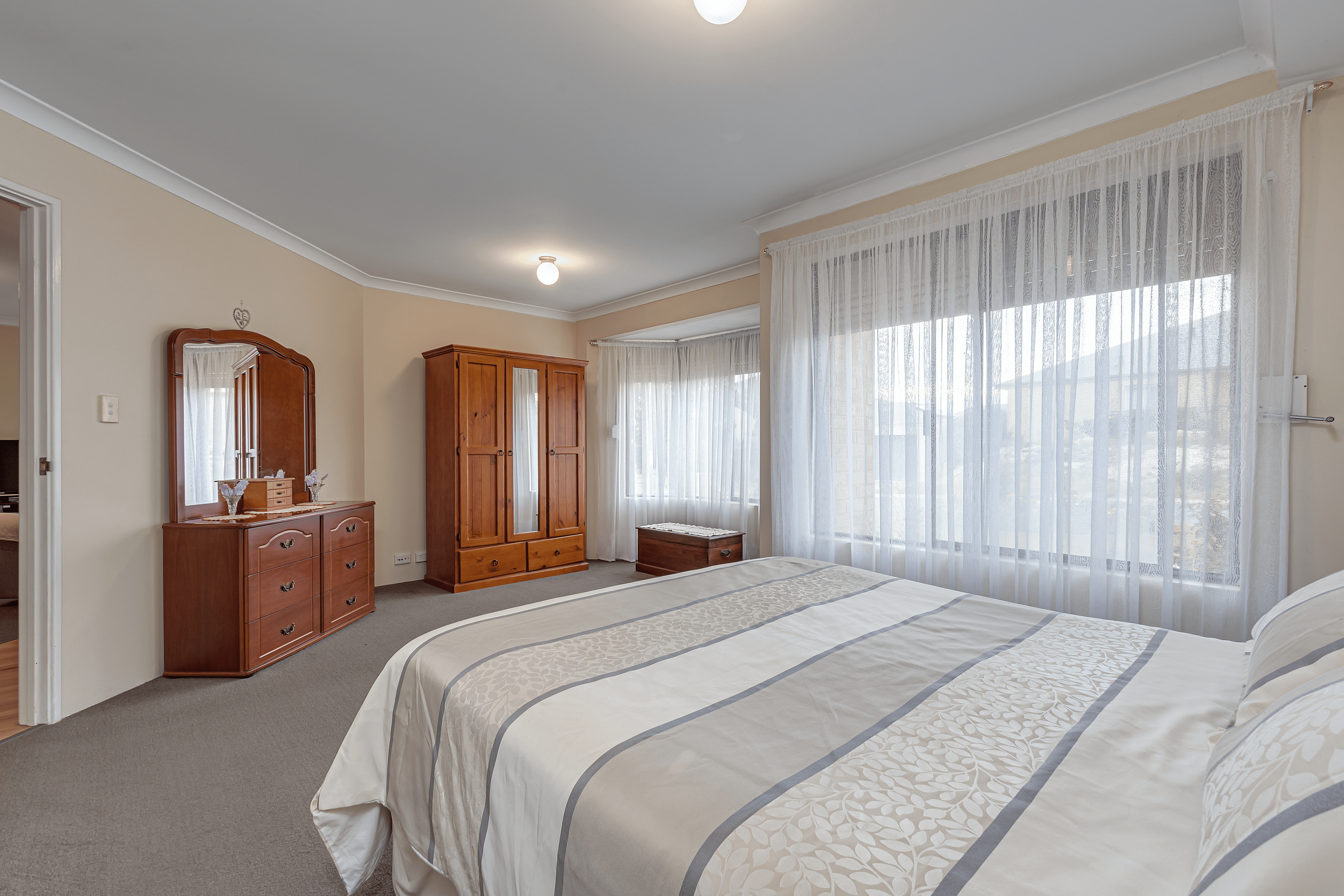 4 Bass Chase, YANCHEP, WA 6035