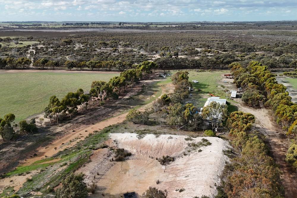 8827 Wallis Road, Katanning, WA 6317