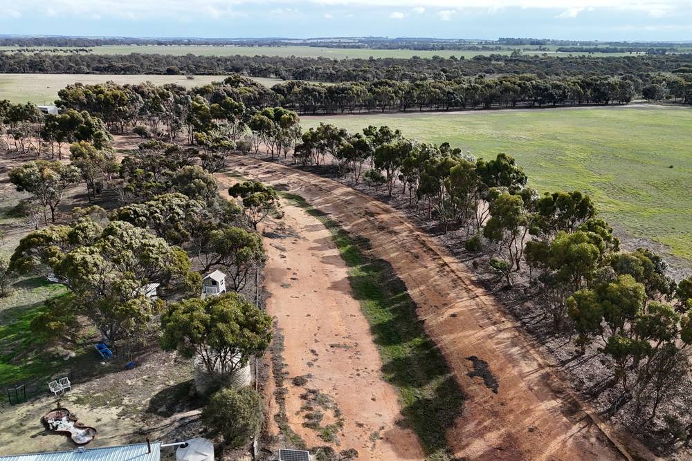 8827 Wallis Road, Katanning, WA 6317