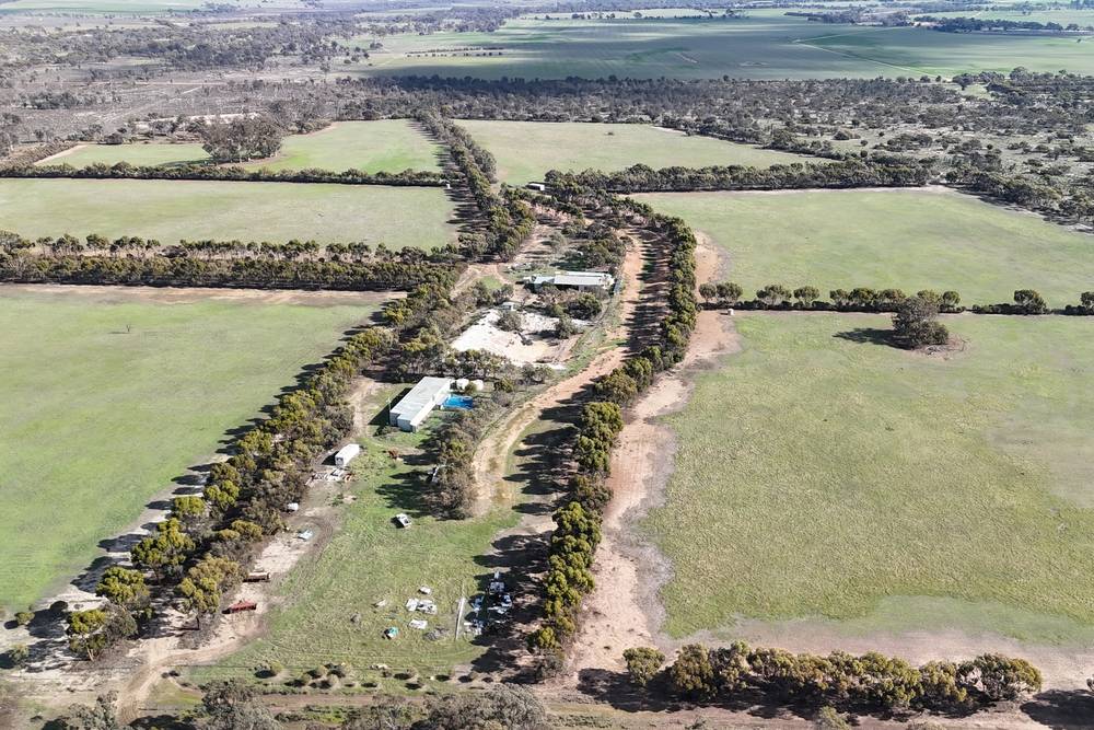 8827 Wallis Road, Katanning, WA 6317