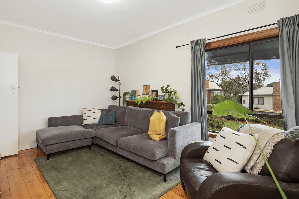 2 Russell Avenue, Warrnambool, VIC 3280