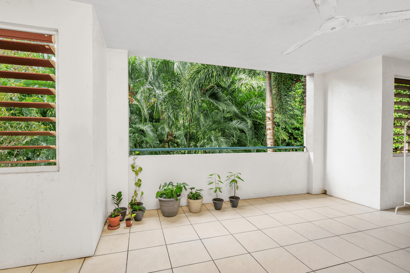 15/1804 Captain Cook Highway, CLIFTON BEACH, QLD 4879