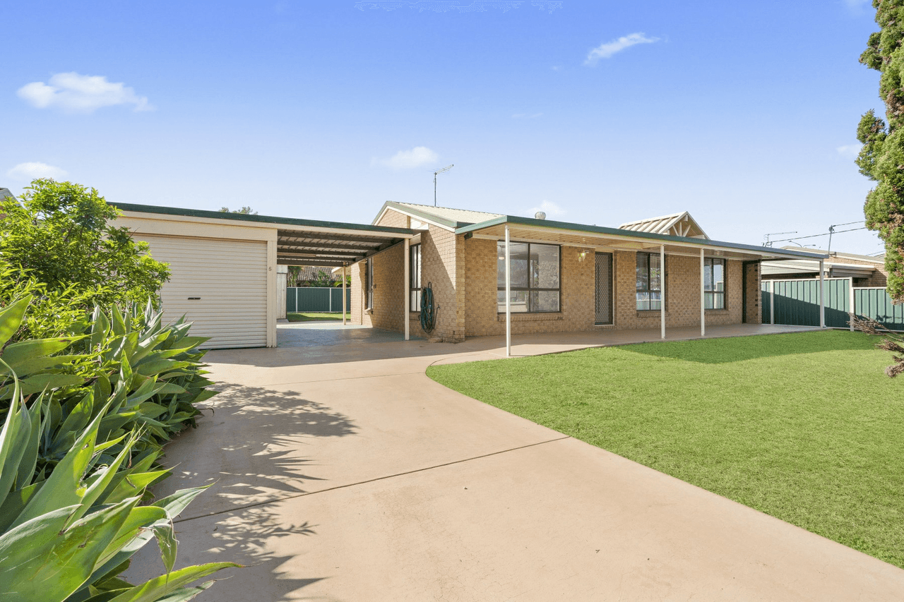 5 Church Street, CABOOLTURE SOUTH, QLD 4510