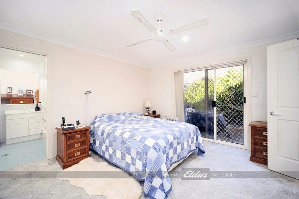 2 / 26 Pacific Parade, TUNCURRY, NSW 2428