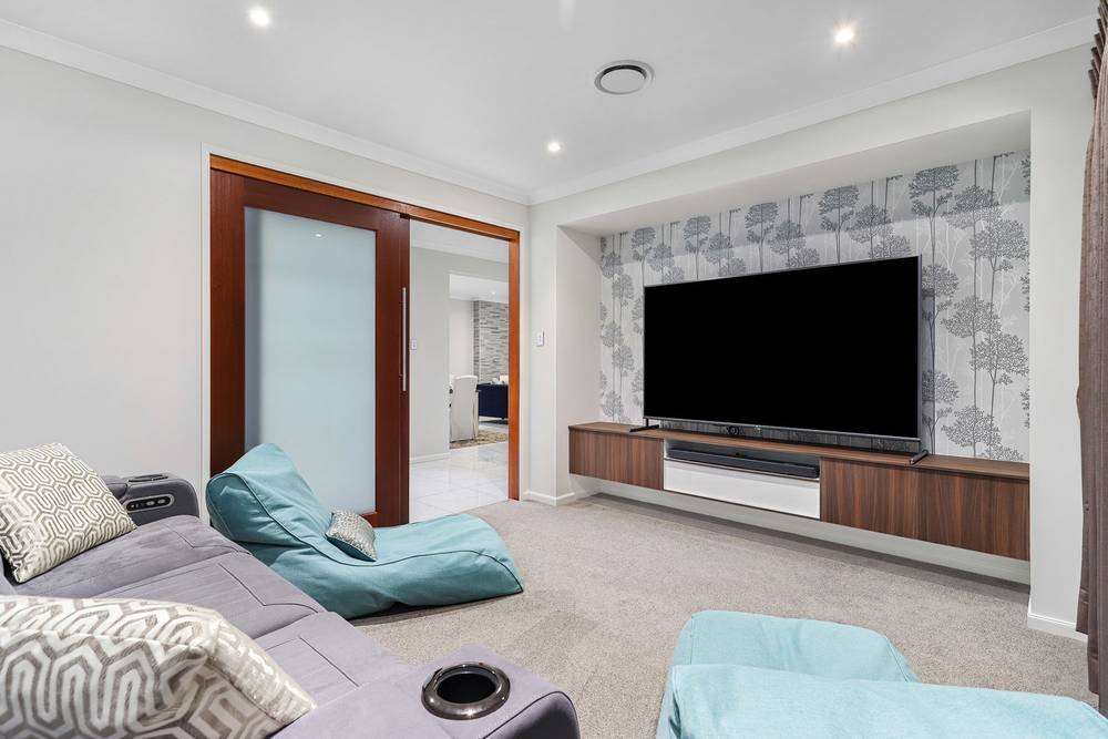 35 Poinciana Place, JACOBS WELL, QLD 4208