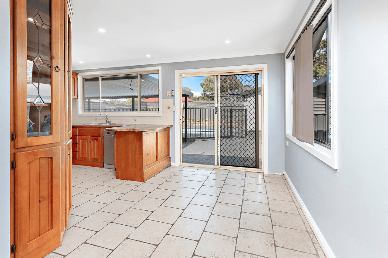 24 Kyeema Avenue, Koonawarra, NSW 2530