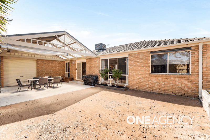 20 Dunraven Court, NARRE WARREN, VIC 3805