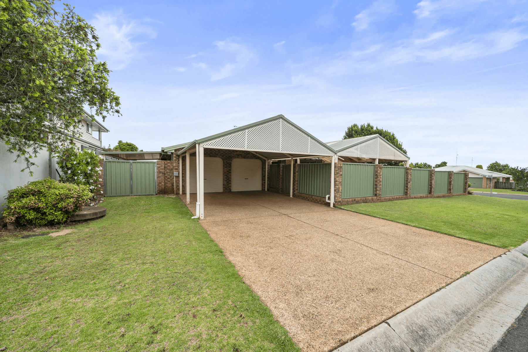 26 Wiemers Crescent, CENTENARY HEIGHTS, QLD 4350