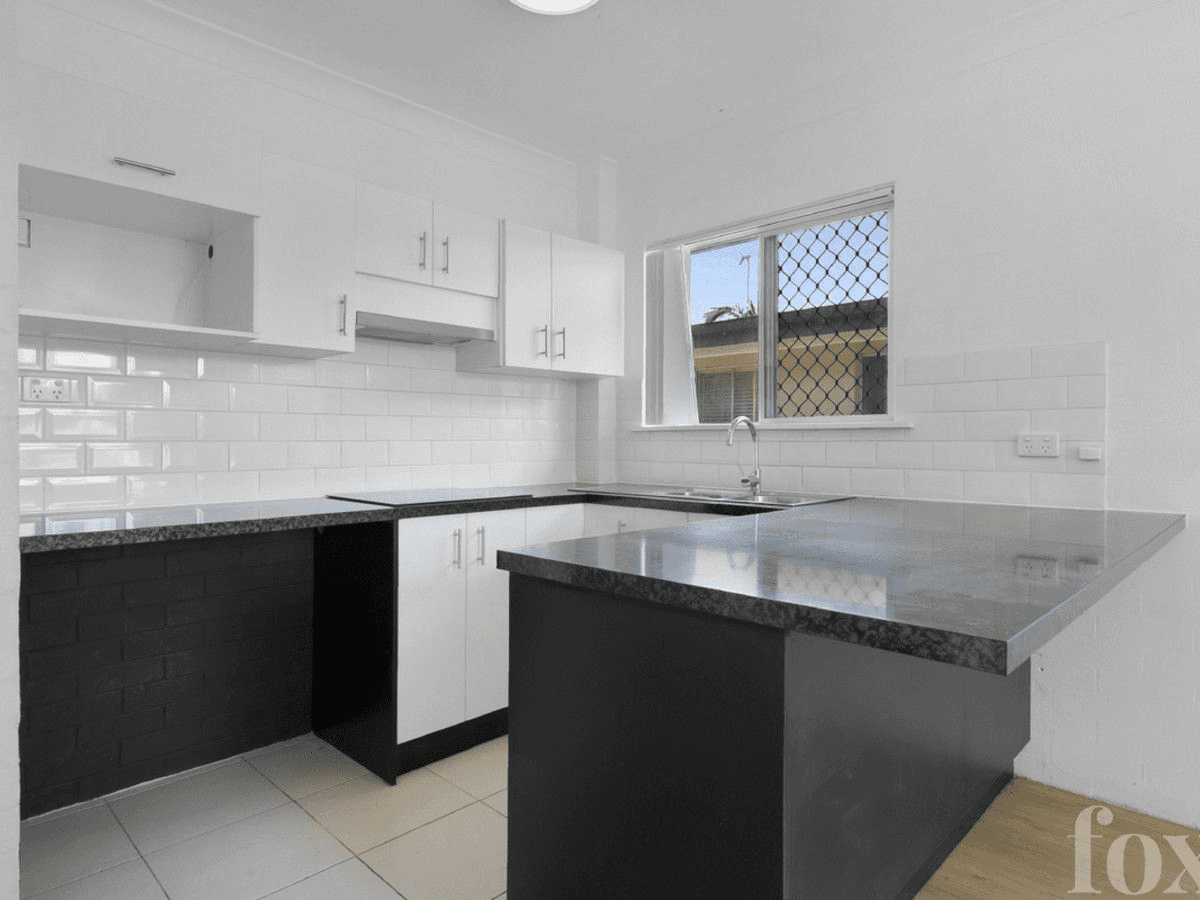4/17 Meyer Street, SOUTHPORT, QLD 4215