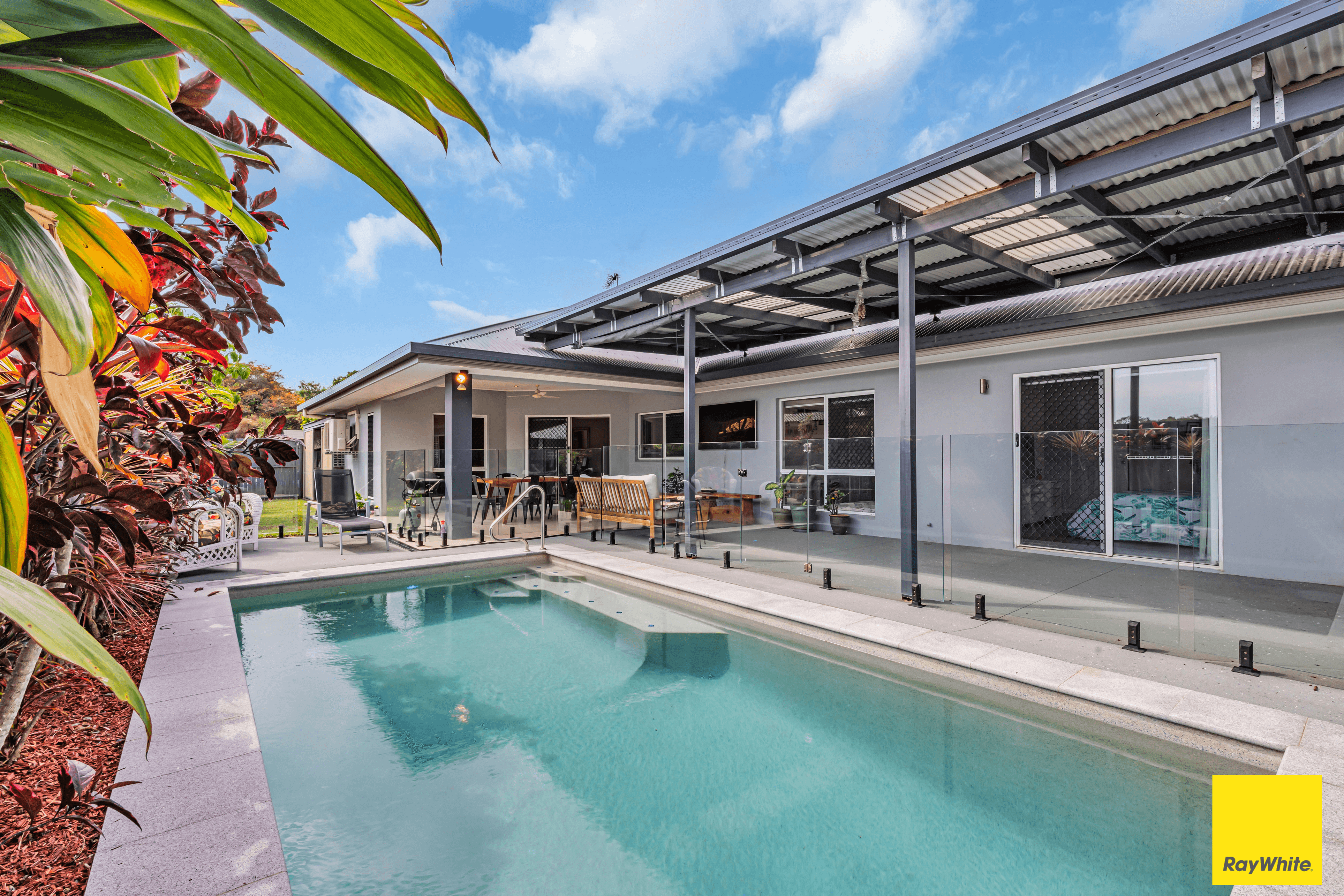 35 Hideaway Close, PALM COVE, QLD 4879