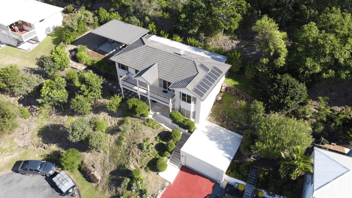 11 Tara Terrace, CARRARA, QLD 4211