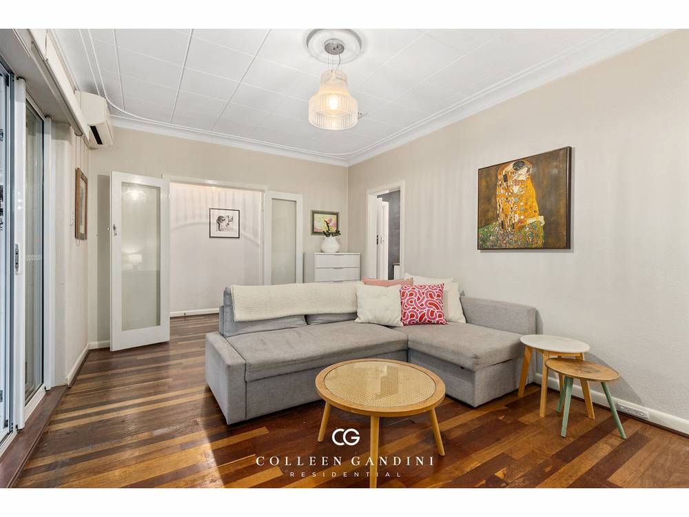 4 Lambert Street, Alfred Cove, WA 6154
