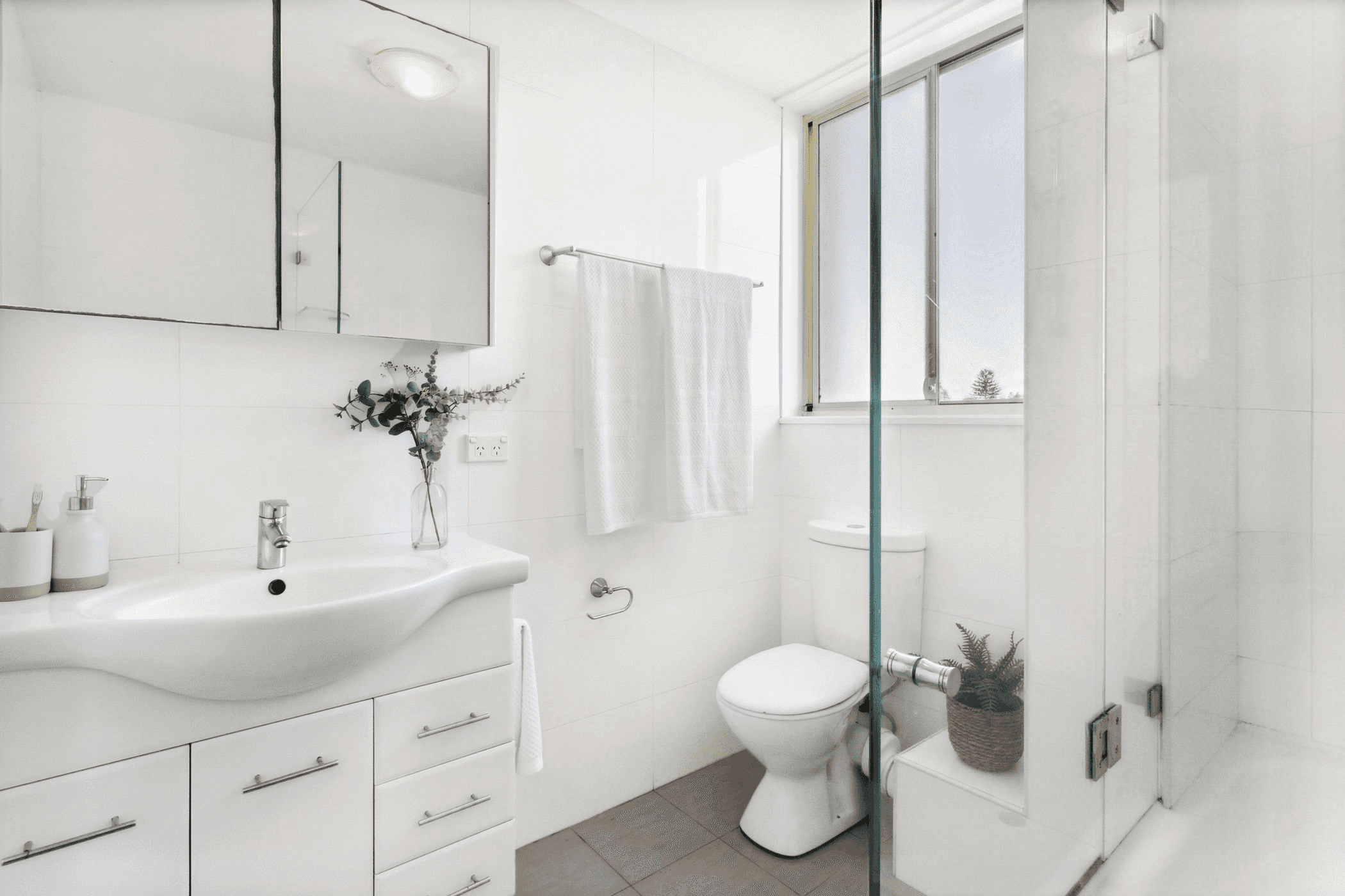 11/28 Darley Street East, MONA VALE, NSW 2103