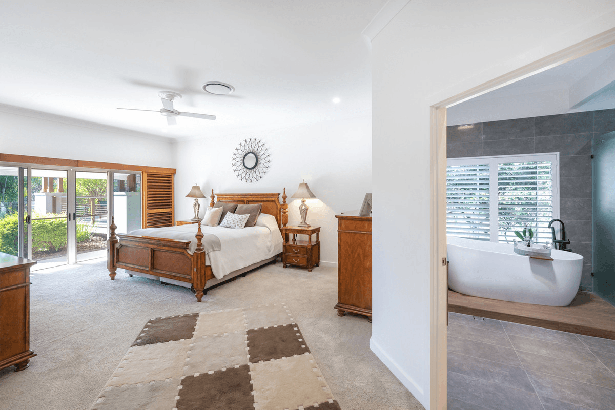 226 Moons Lane, Brookfield, Qld 4069