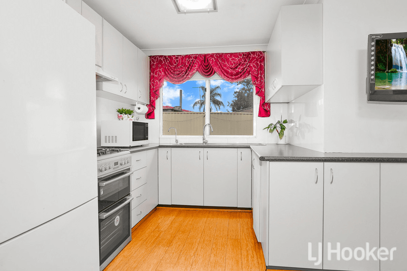 24 Wraysbury Place, OAKHURST, NSW 2761