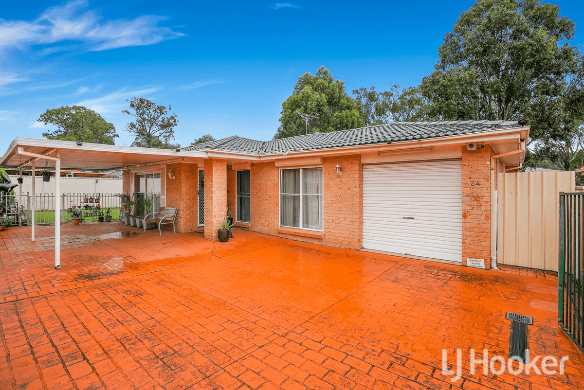 24 Wraysbury Place, OAKHURST, NSW 2761