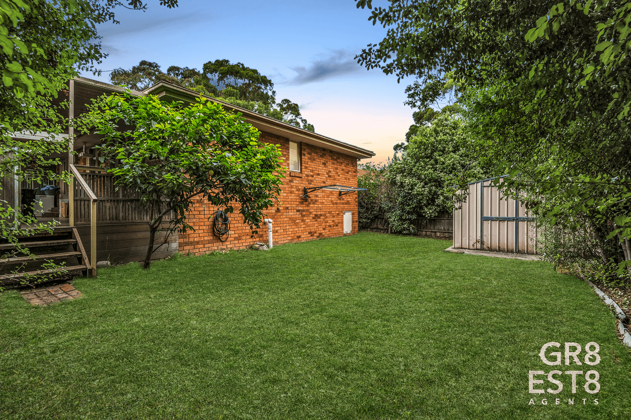 1 Sunnyside Drive, BERWICK, VIC 3806