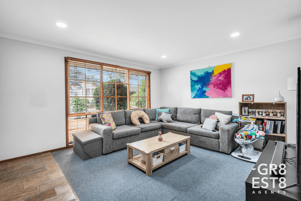 1 Sunnyside Drive, BERWICK, VIC 3806