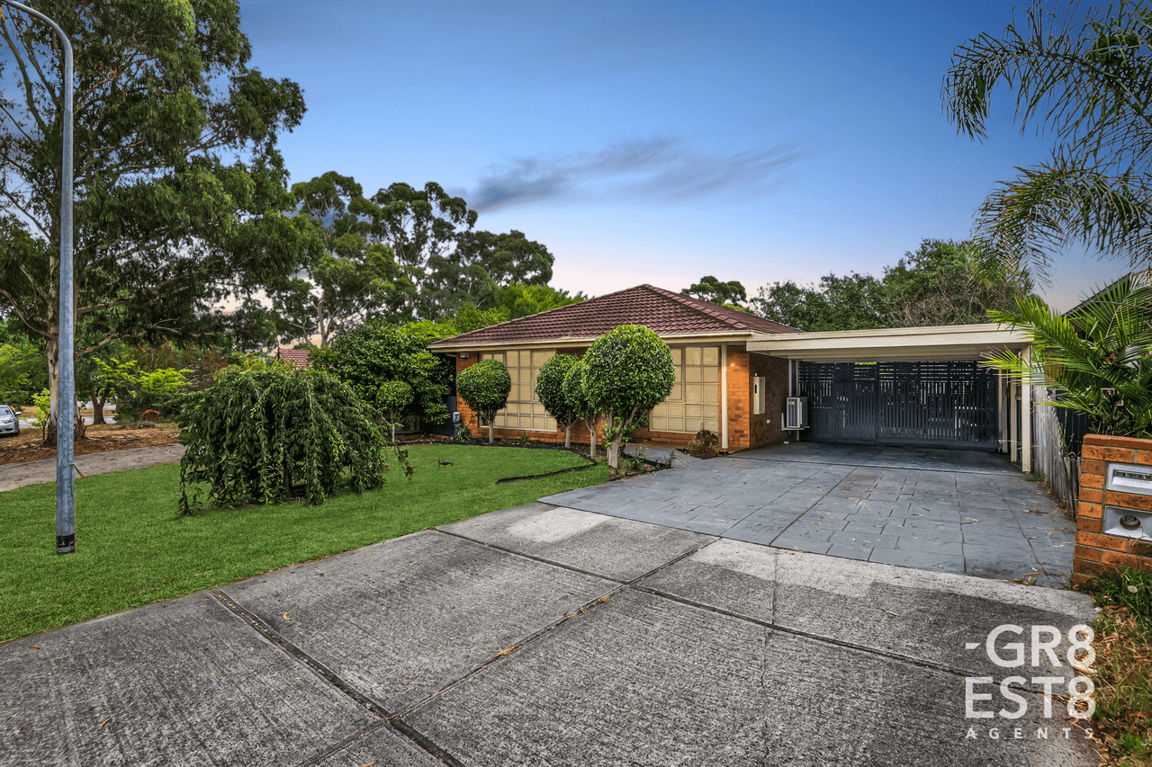 1 Sunnyside Drive, BERWICK, VIC 3806