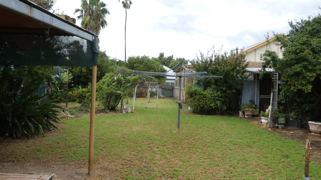 10 Johns Ave, Warren, NSW 2824