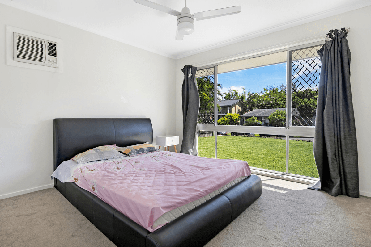 16 Carrabean Avenue, ASHMORE, QLD 4214