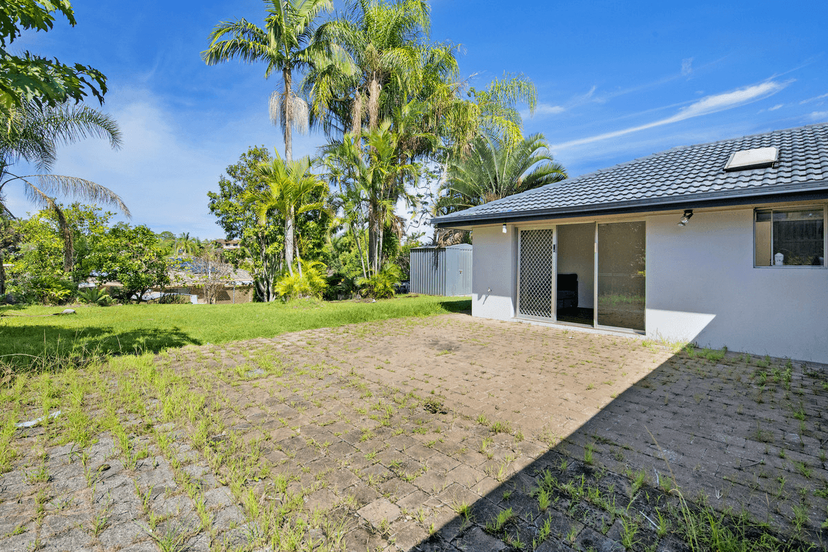 16 Carrabean Avenue, ASHMORE, QLD 4214