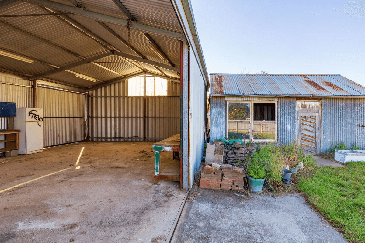 18 Day St, HENTY, NSW 2658