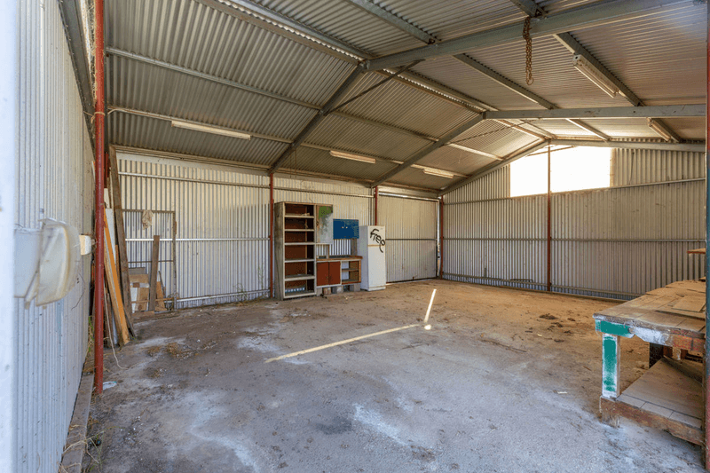 18 Day St, HENTY, NSW 2658