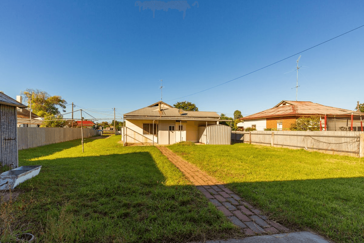 18 Day St, HENTY, NSW 2658