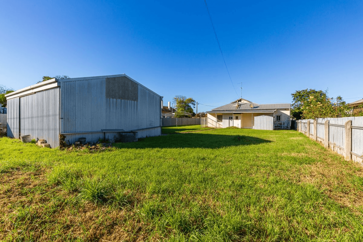 18 Day St, HENTY, NSW 2658