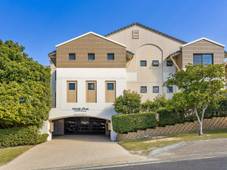 8/27 Ranier Crescent, VARSITY LAKES, QLD 4227