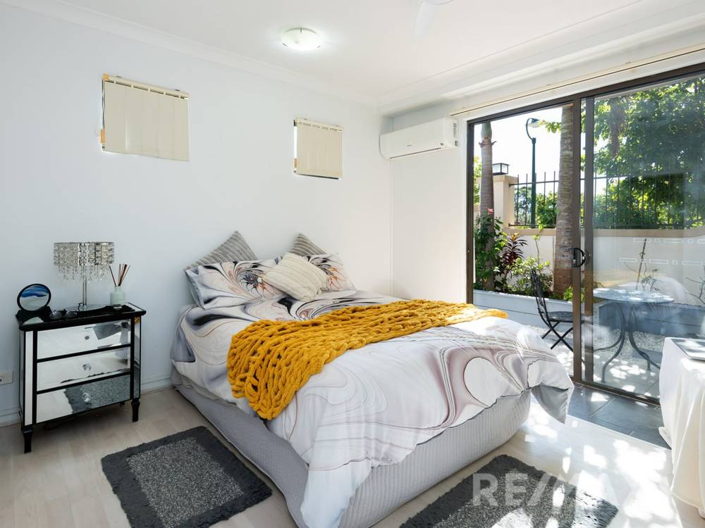 8/27 Ranier Crescent, VARSITY LAKES, QLD 4227