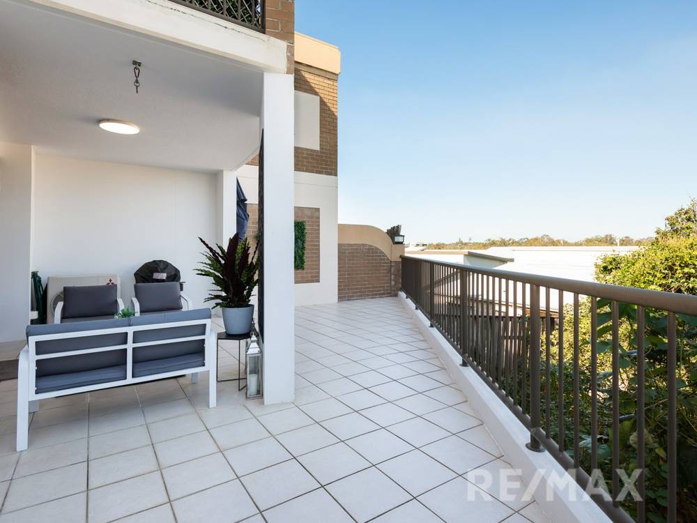8/27 Ranier Crescent, VARSITY LAKES, QLD 4227