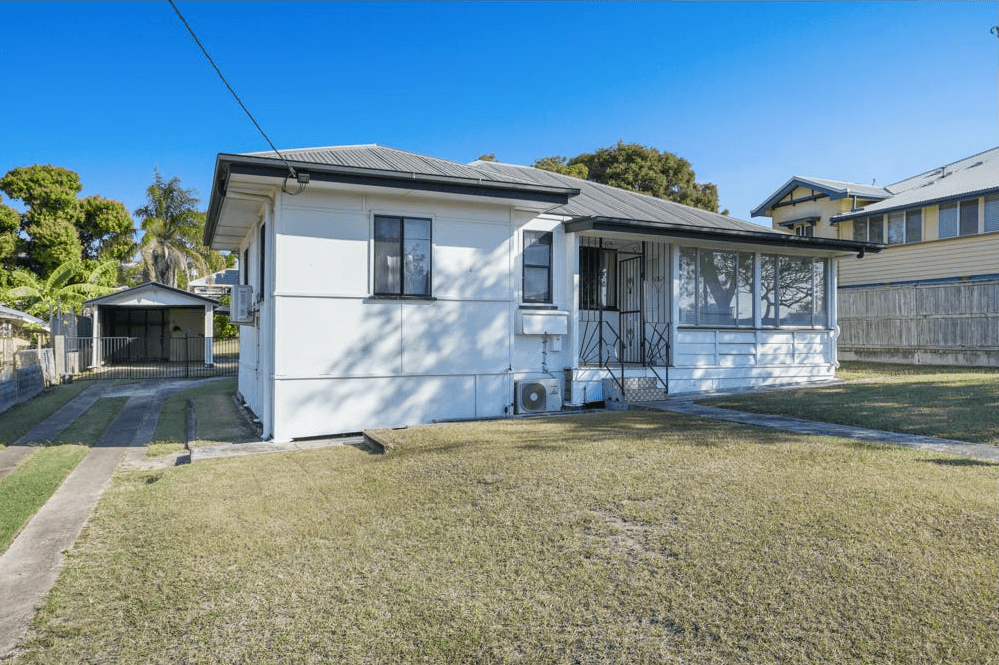 11 White Street, WEST GLADSTONE, QLD 4680