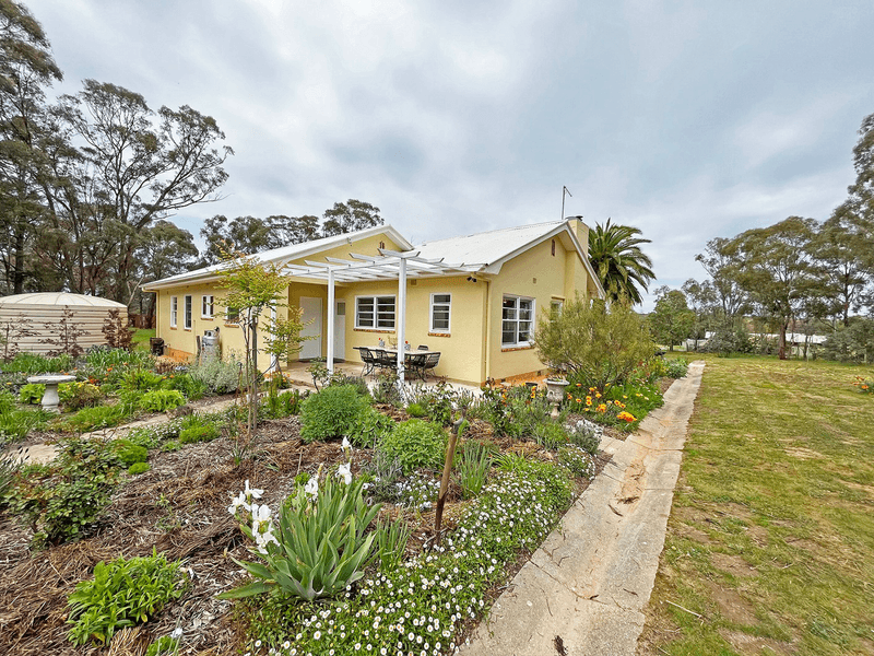 2 Alice Street, DUNOLLY, VIC 3472
