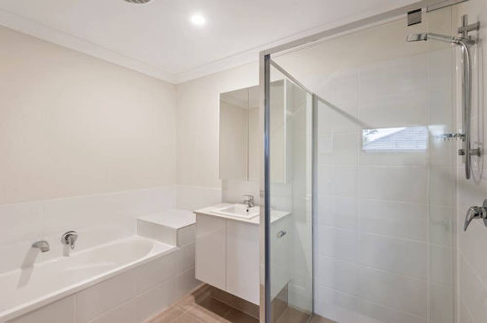 2 /21 Springfield Parkway,, SPRINGFIELD, QLD 4300