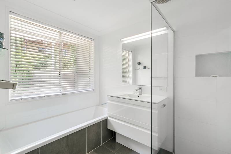 23 Currant Street, ELANORA, QLD 4221