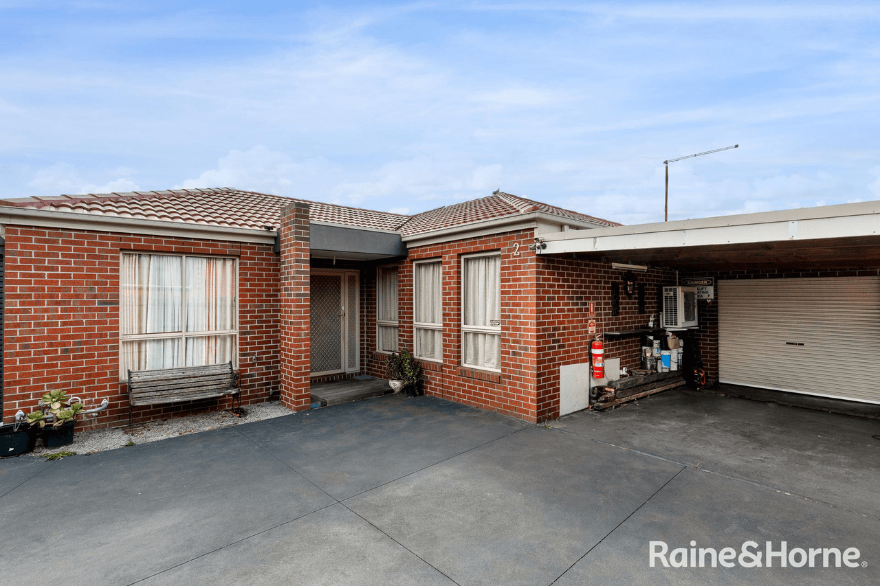 2/12 Montasell Avenue, DEER PARK, VIC 3023