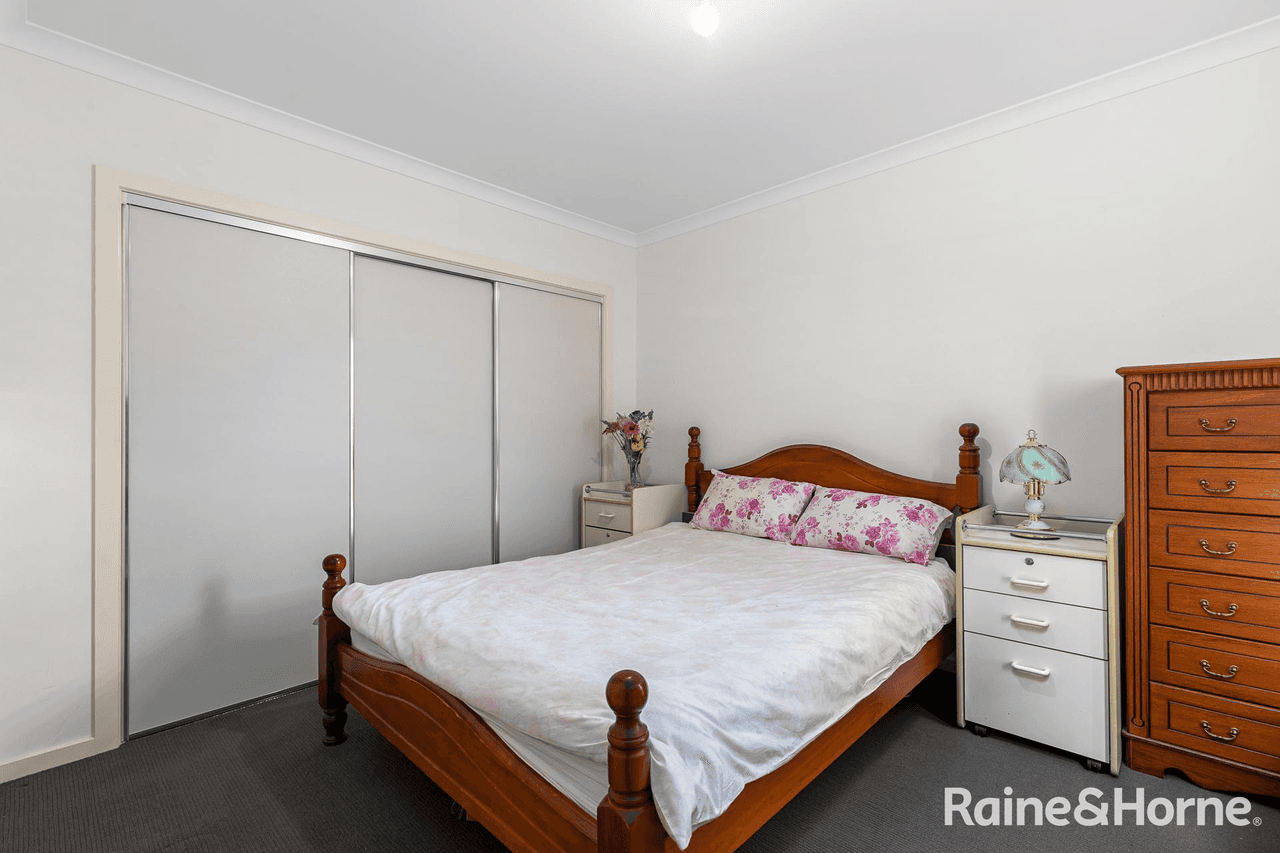 2/12 Montasell Avenue, DEER PARK, VIC 3023