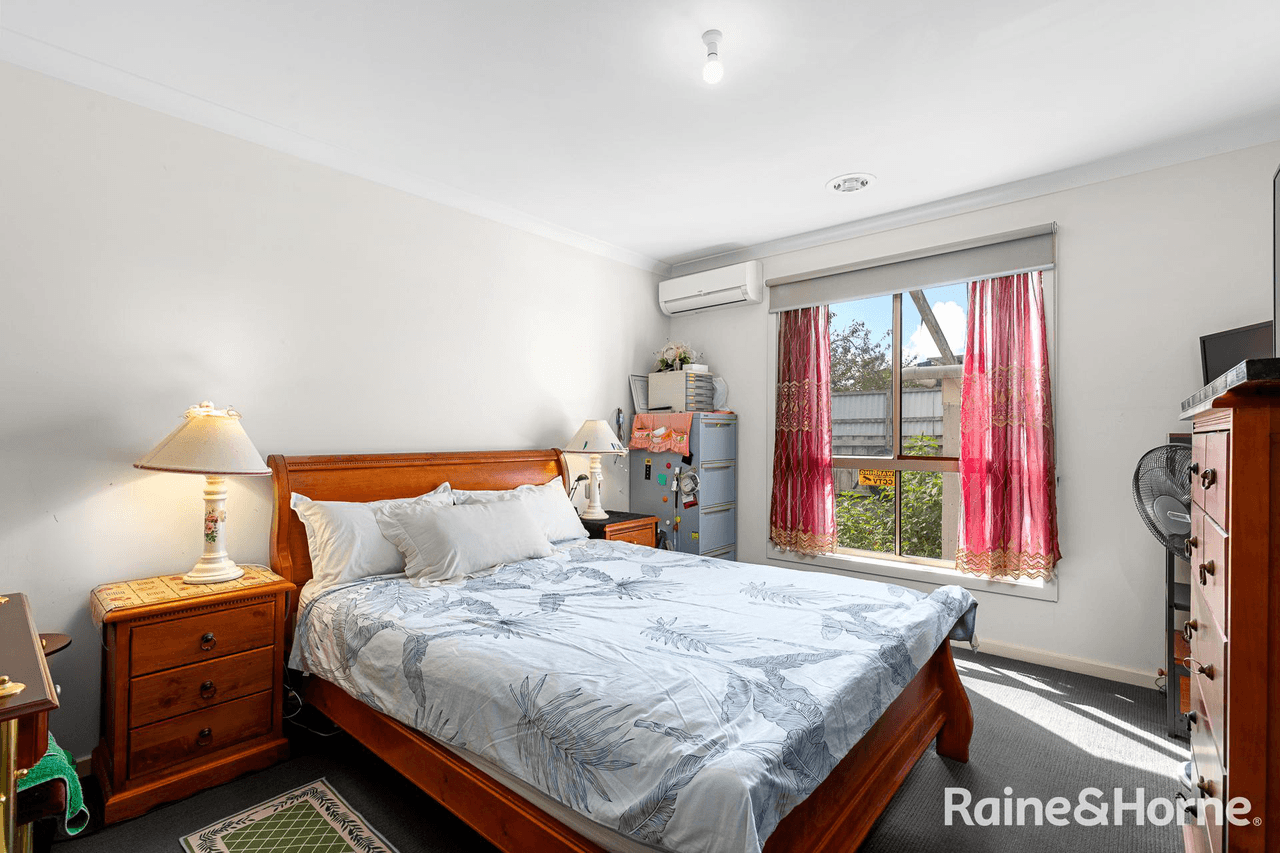 2/12 Montasell Avenue, DEER PARK, VIC 3023