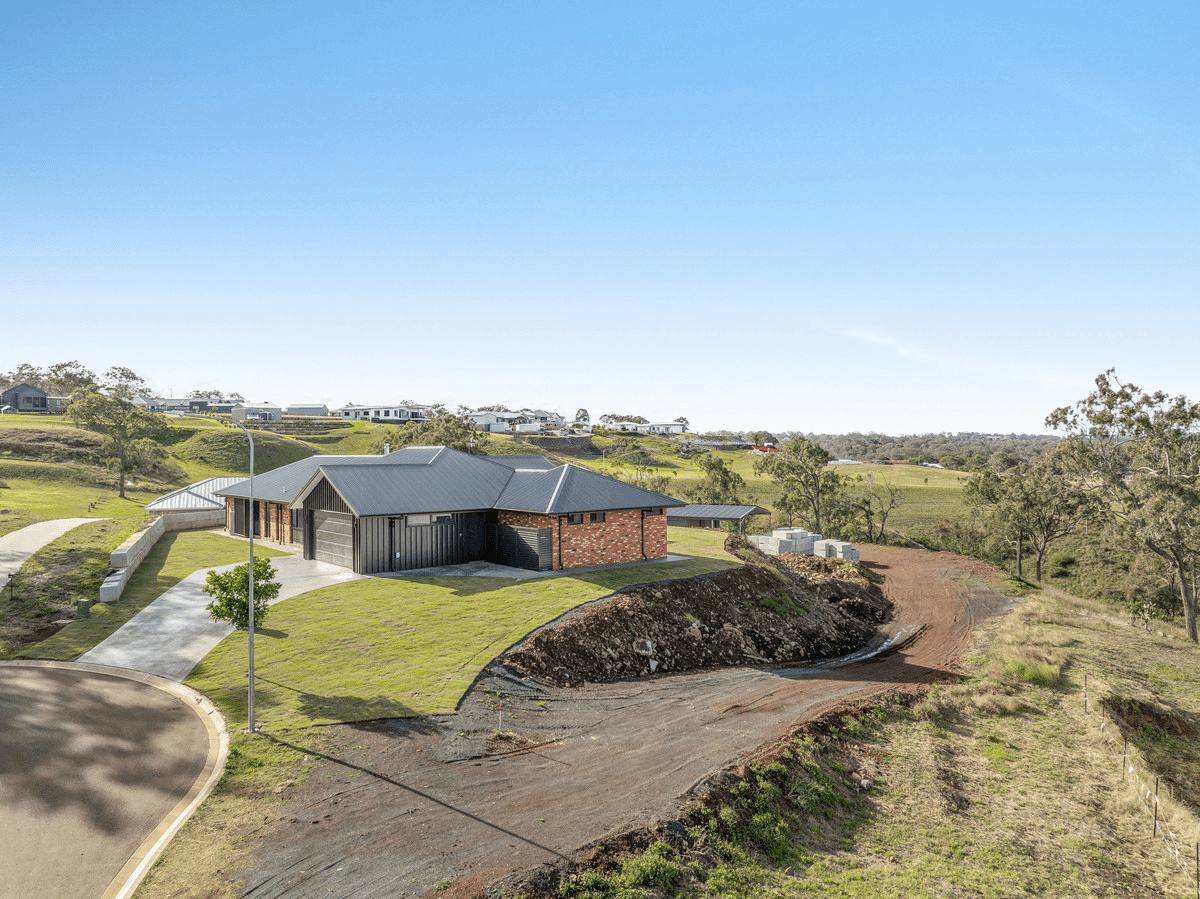 6 Meadowview Court, Mount Rascal, QLD 4350