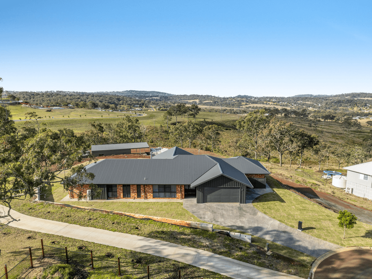 6 Meadowview Court, Mount Rascal, QLD 4350