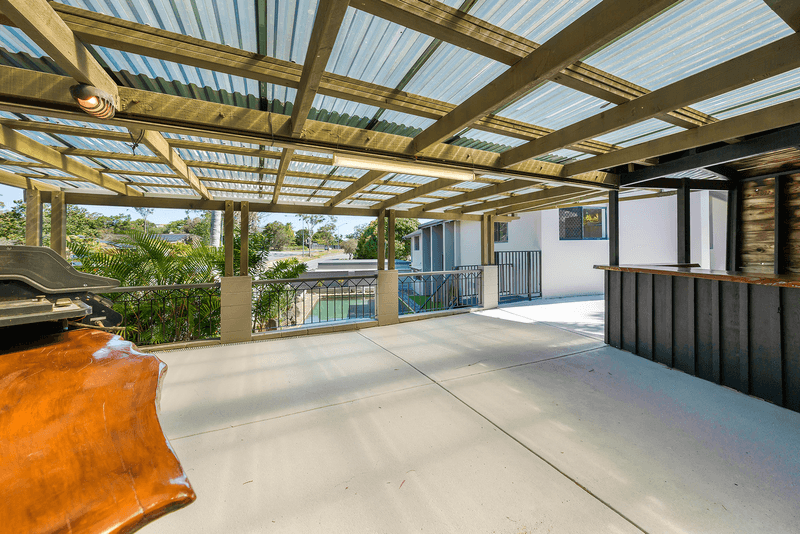 2 Tomanbil Terrace, ASHMORE, QLD 4214