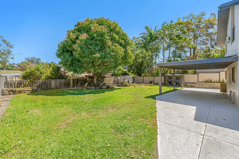 2 Tomanbil Terrace, ASHMORE, QLD 4214