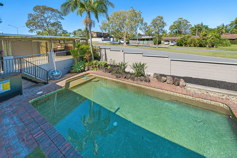 2 Tomanbil Terrace, ASHMORE, QLD 4214