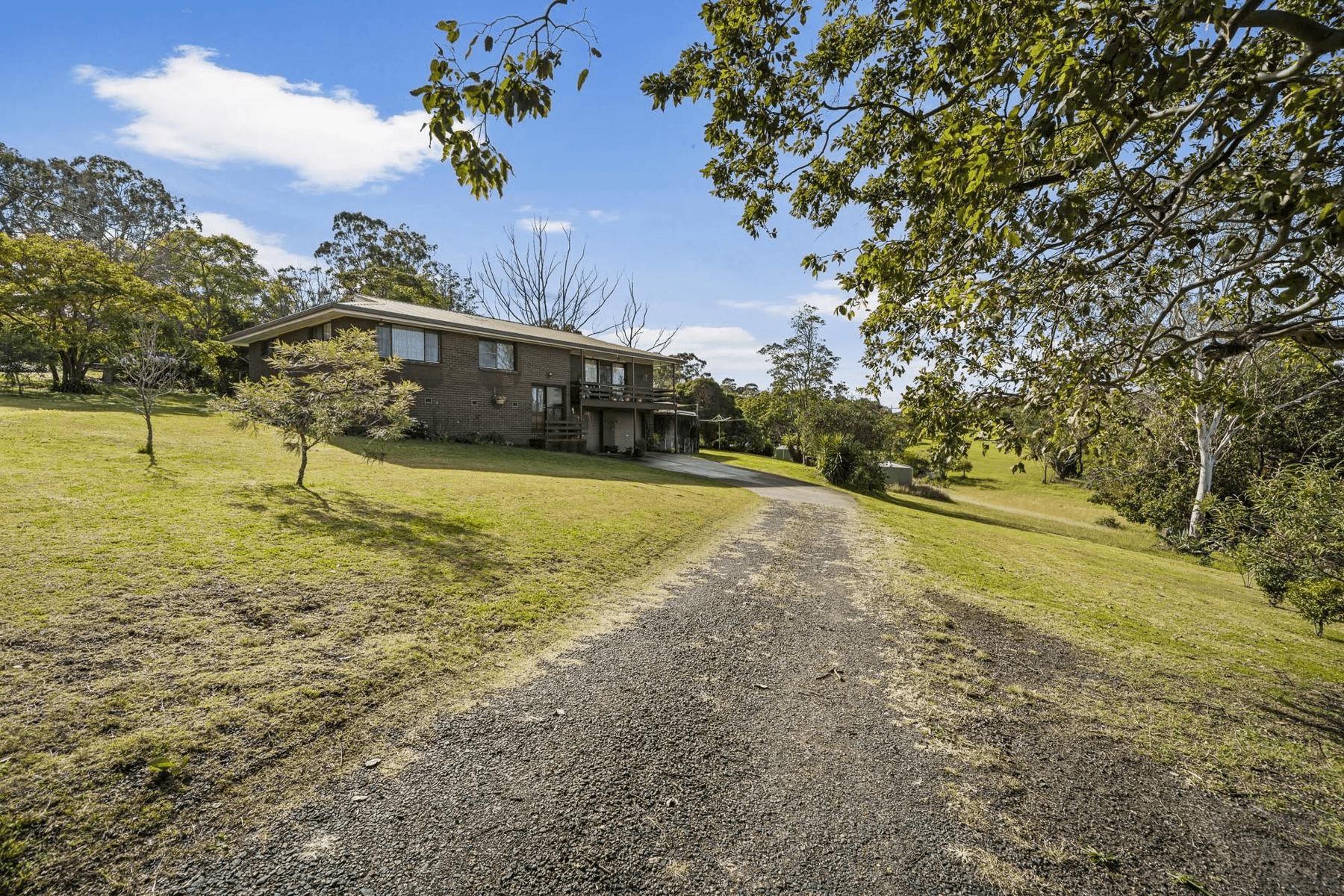 13 Vera Drive, TOP CAMP, QLD 4350