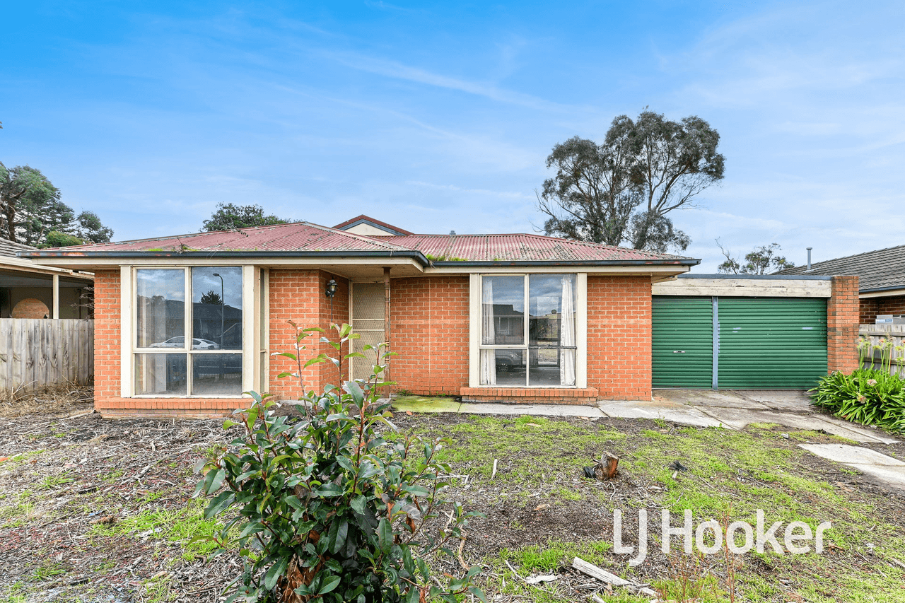 62 Balmoral Way, PAKENHAM, VIC 3810