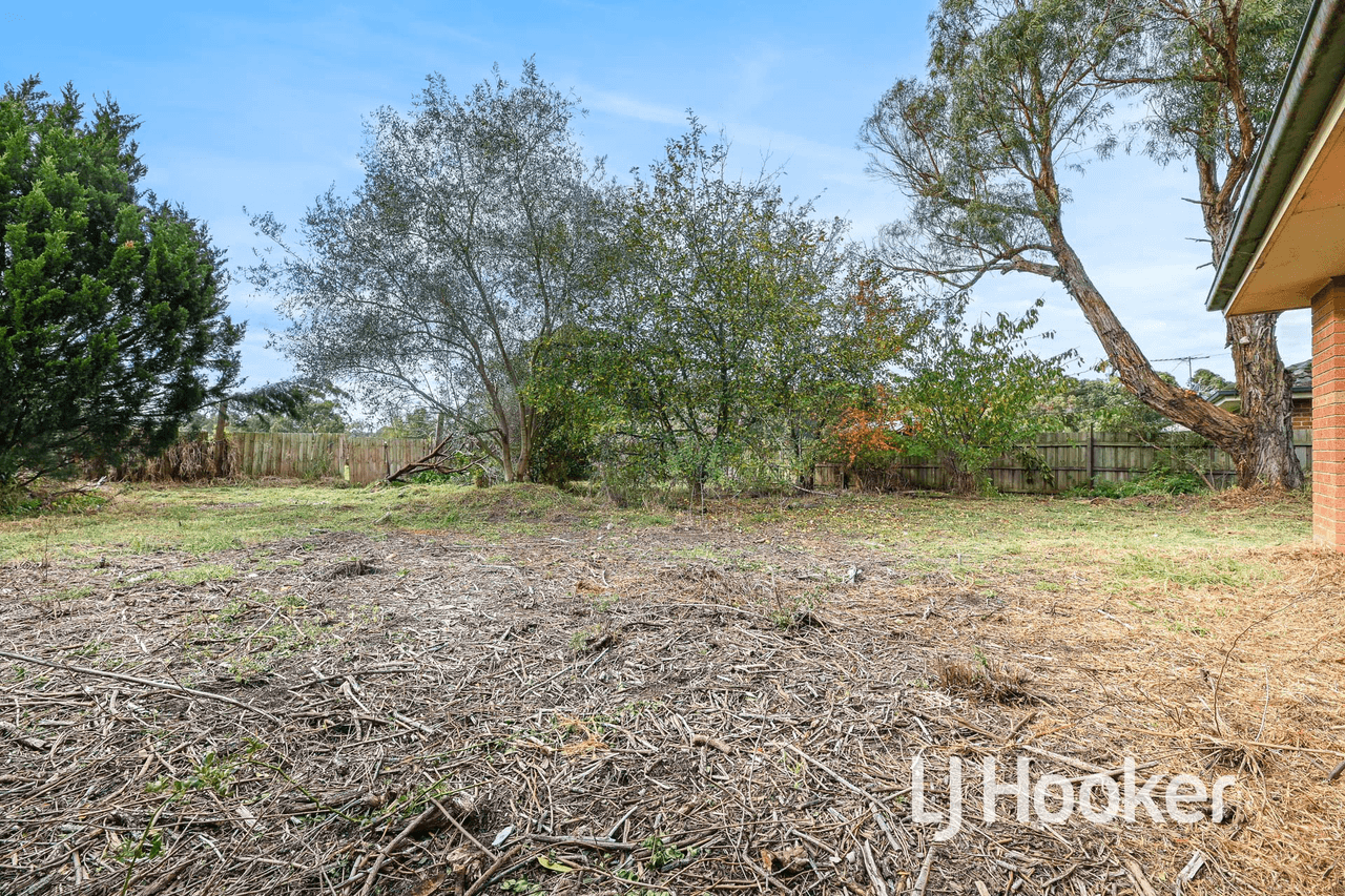 62 Balmoral Way, PAKENHAM, VIC 3810