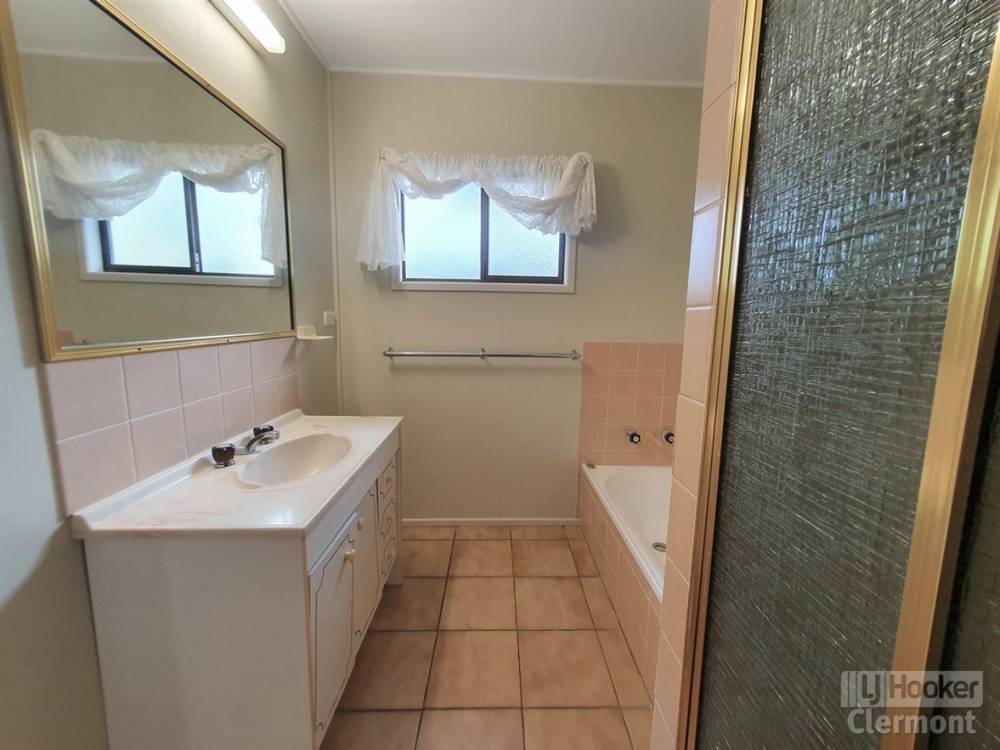 73 Francis Street, CLERMONT, QLD 4721