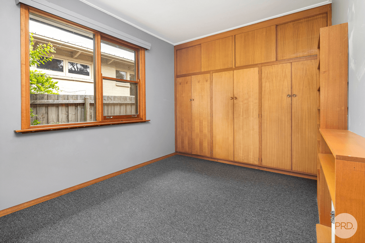 1 Rathkeale Avenue, MOUNT HELEN, VIC 3350